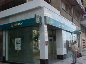 Cajamar Office in “Cuarteles”. Malaga. 2002.