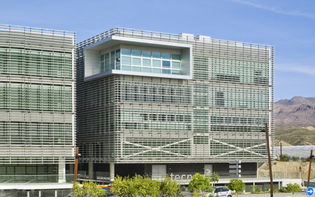 Proyecto y Dirección de Obra Edificio TECNOVA (Almería) 2009