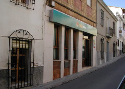 Proyecto y Dirección de Obra de Oficina de Cajamar en Oria (Almería) 2002