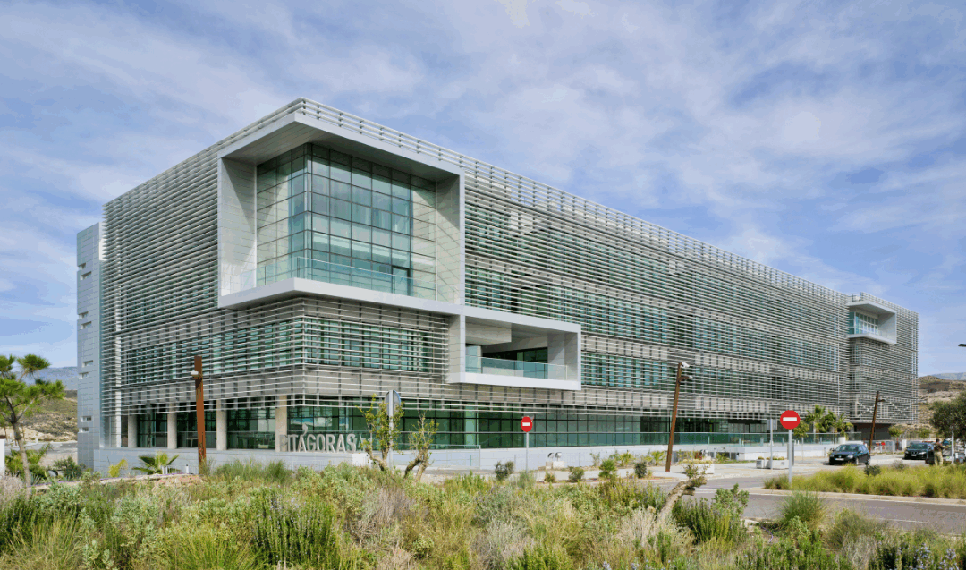 Arquitectura corporativa de Ferrer Arquitectos: el diseño como reflejo de identidad de marca