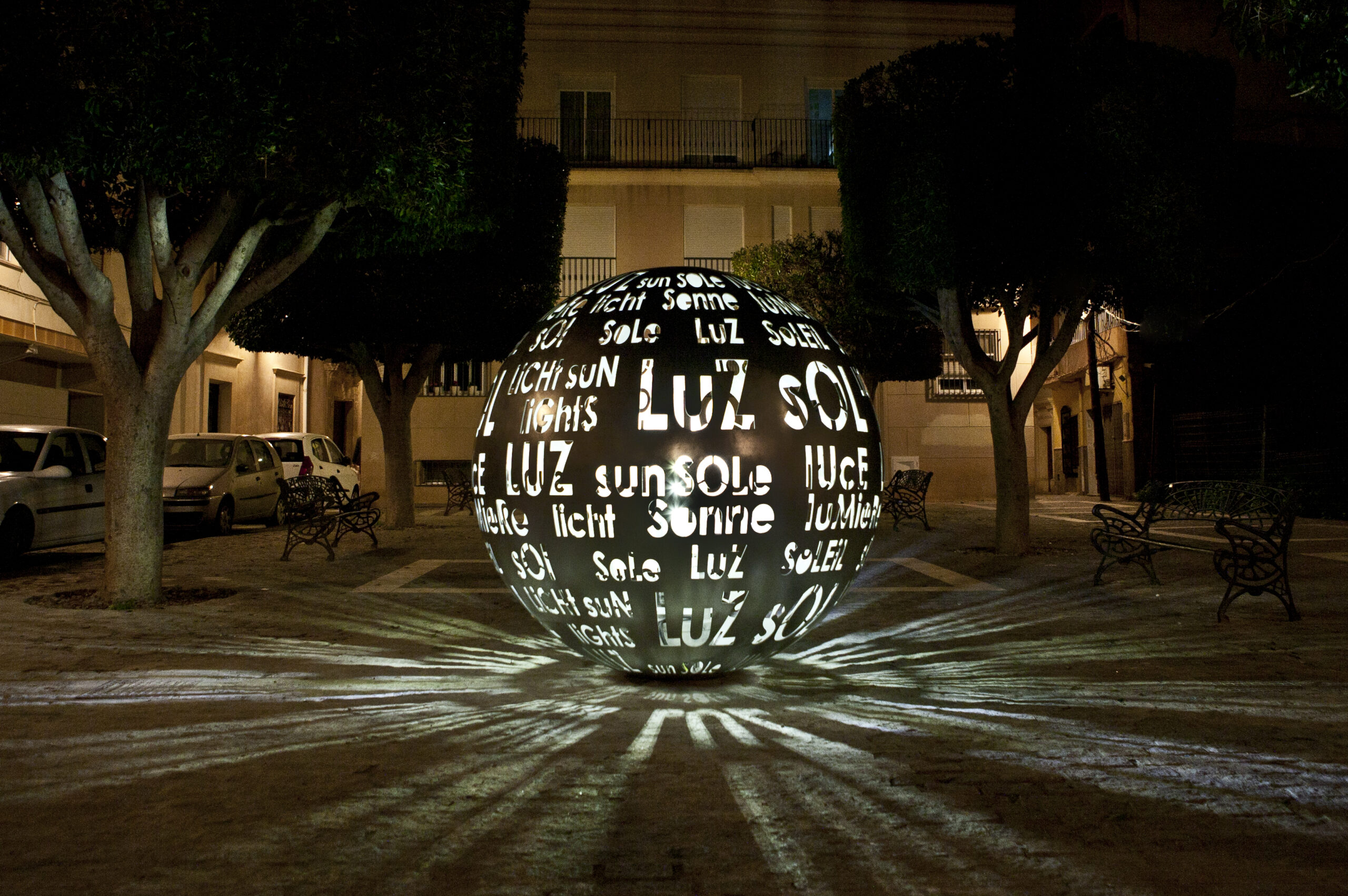 Project and Construction Management of the Sculpture Light and Sun in Careaga Square (Almería) 2011