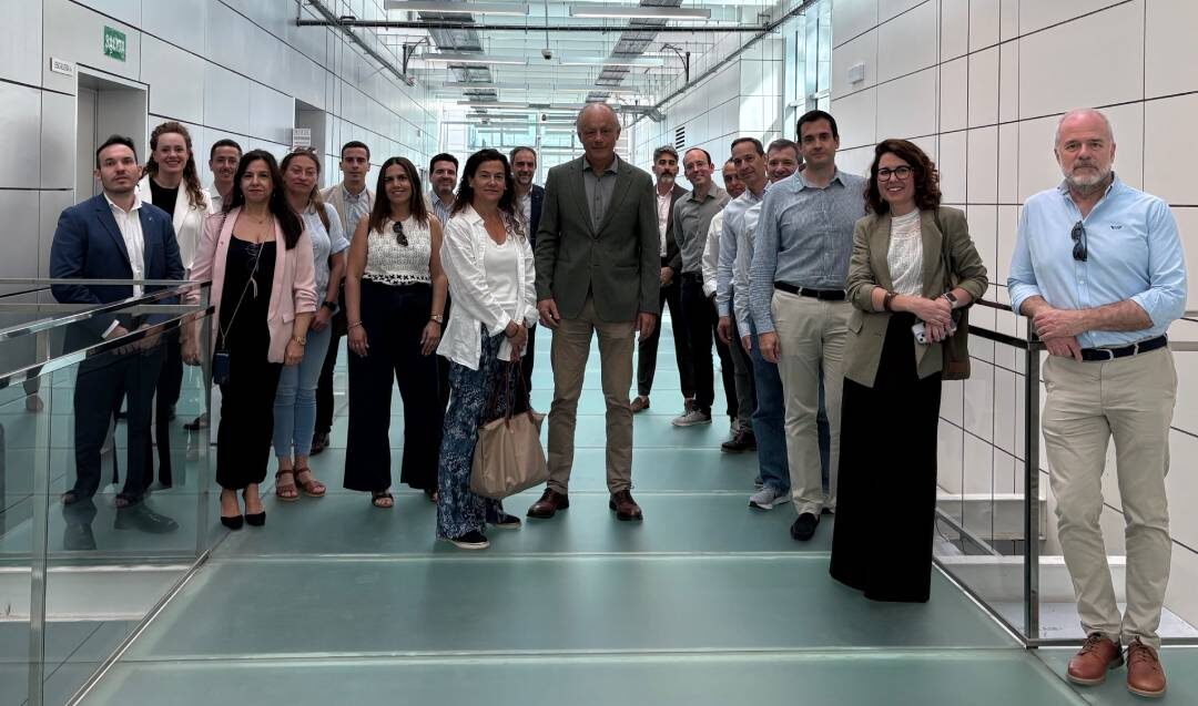 La Asociación Española de Oficinas visita el edificio PITÁGORAS diseñado por Ferrer Arquitectos