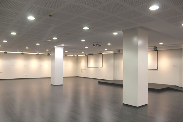 Proyecto y Dirección de Obra de la Sala de Exposiciones de Unicaja (AlmerÃa) 2015